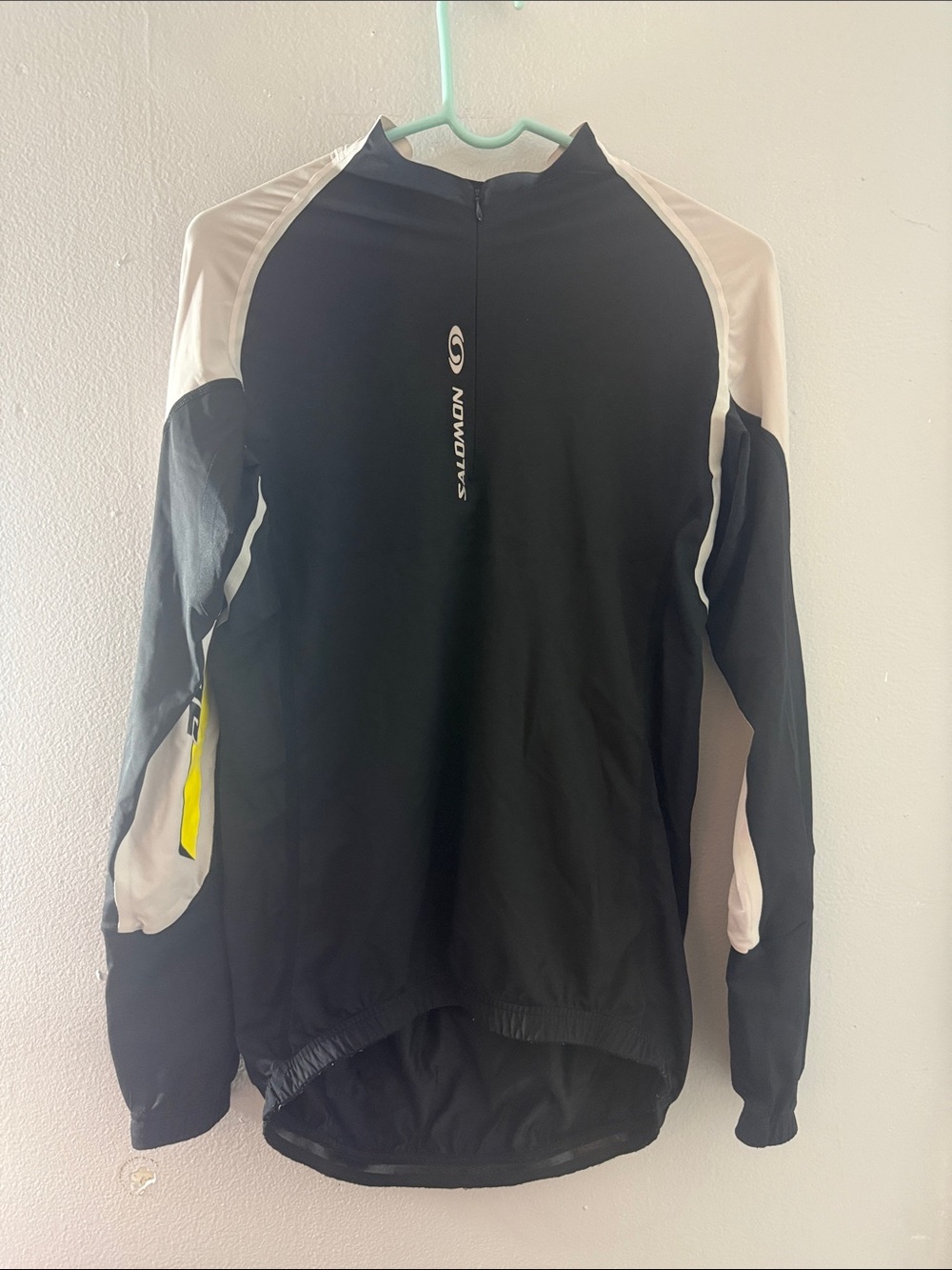 Salomon Black and White Long Sleeve Cycling Top with Yellow Accent men size M